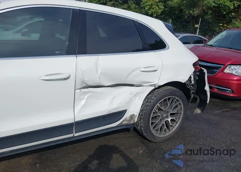 2016 Porsche Macan S z USA, uszkodzony, nr VIN WP1AB2A53GLB42628